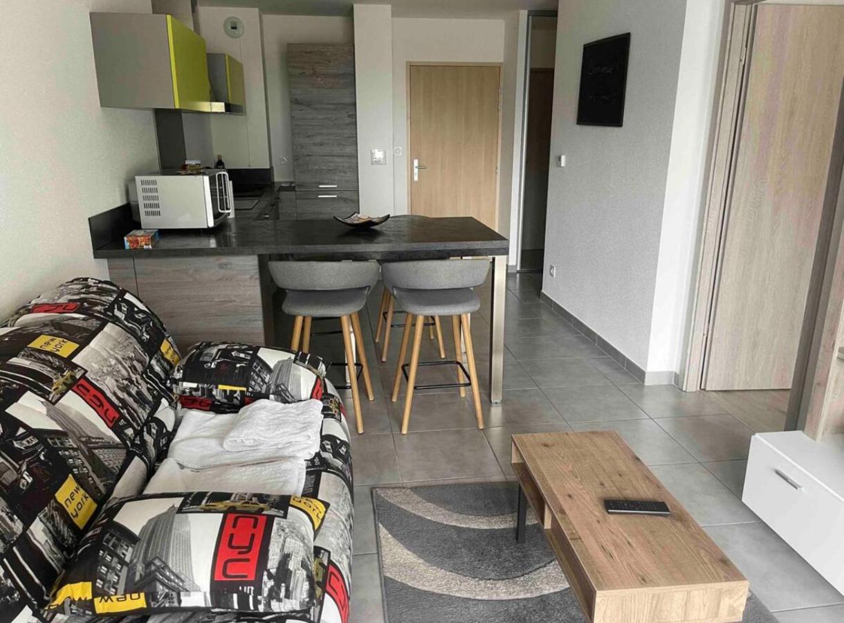 Appartement 4 Personnes Proche Lac Saint Point Montperreux Kültér fotó